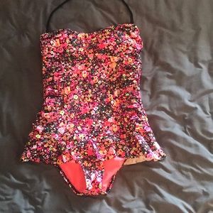 Swim suit